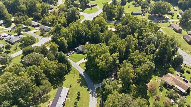 314 Conrad Circle, Thomasville, NC 27360