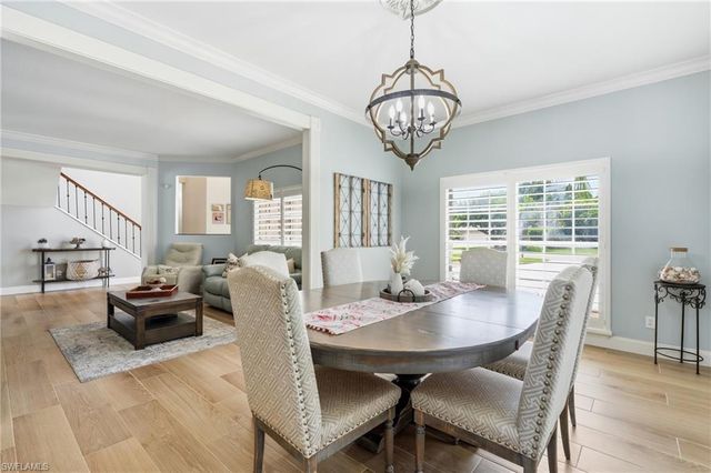 308 Wentworth CT, Naples, FL 34104