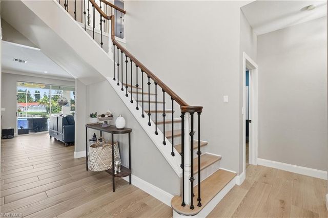 308 Wentworth CT, Naples, FL 34104