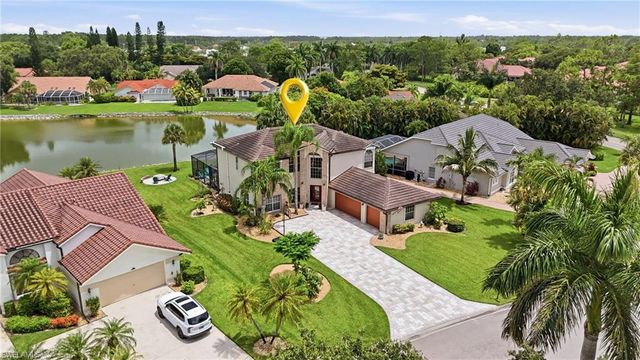 308 Wentworth CT, Naples, FL 34104