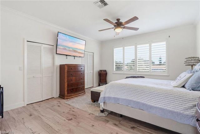 308 Wentworth CT, Naples, FL 34104
