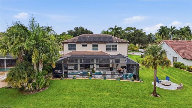 308 Wentworth CT, Naples, FL 34104