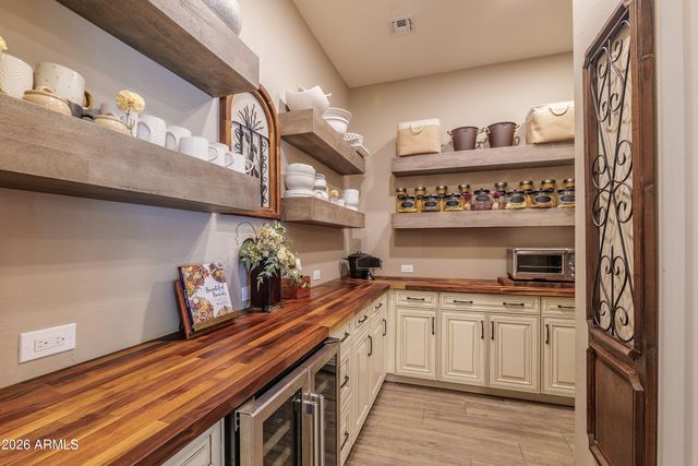 9371 W LOS GATOS Drive, Peoria, AZ 85383