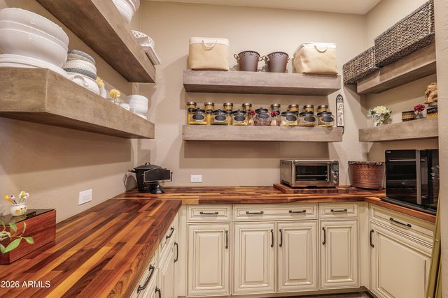 9371 W LOS GATOS Drive, Peoria, AZ 85383