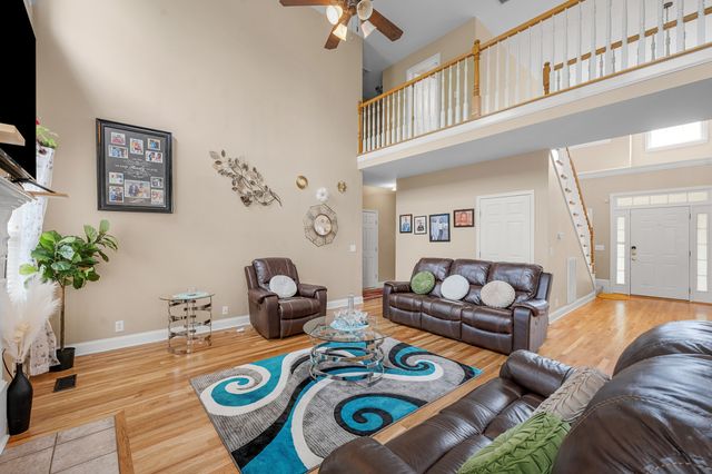 1329 Balson Dr, Murfreesboro, TN 37128