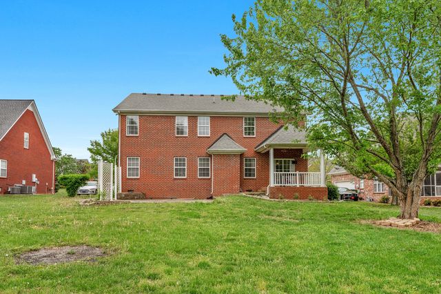 1329 Balson Dr, Murfreesboro, TN 37128