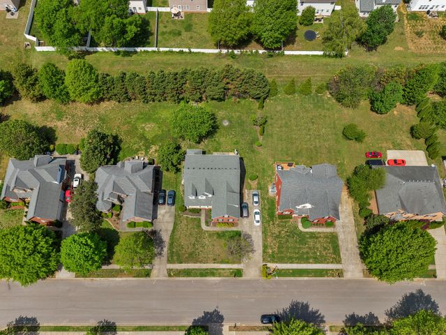 1329 Balson Dr, Murfreesboro, TN 37128