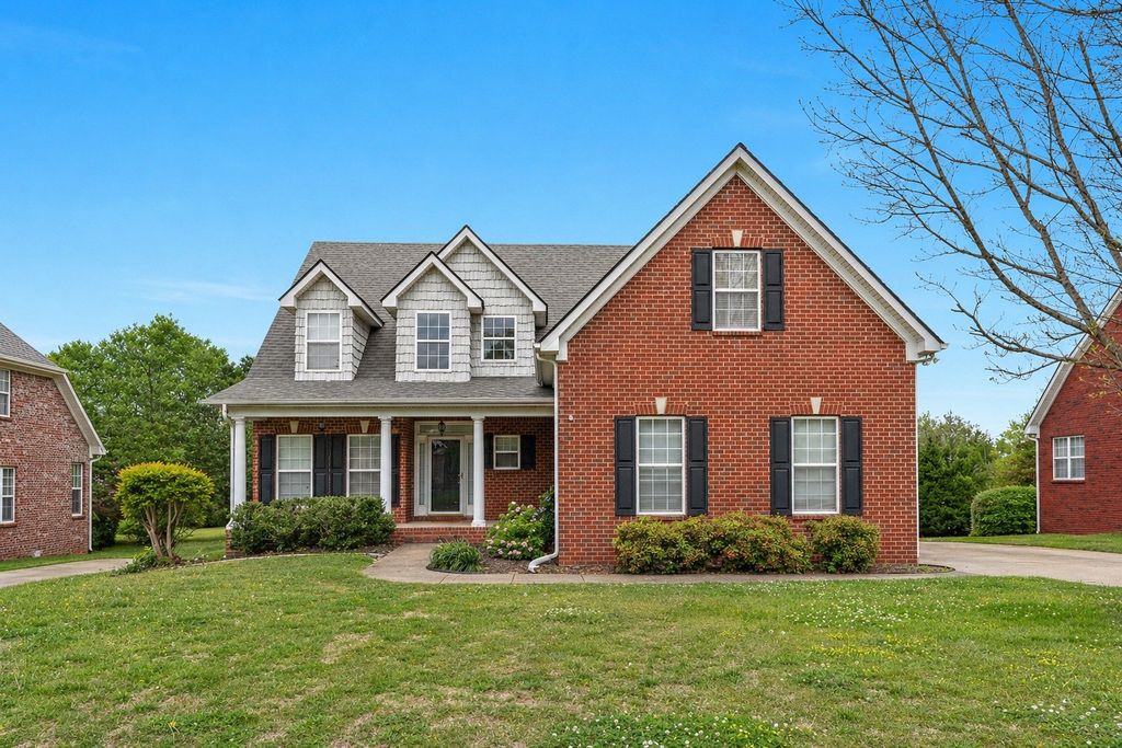 1329 Balson Dr, Murfreesboro, TN 37128