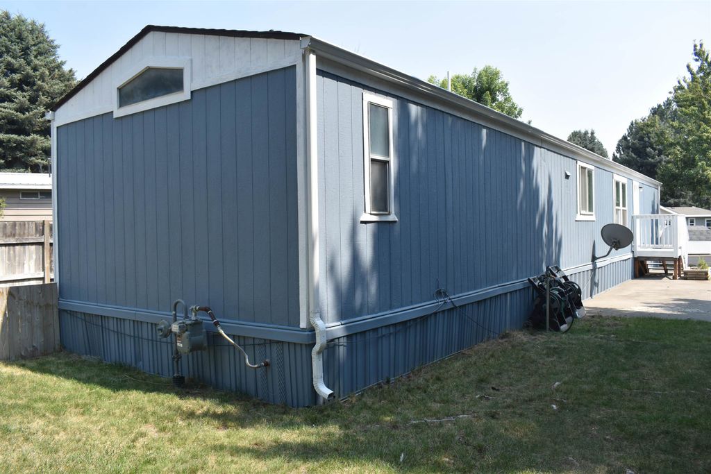 3110 E Chattaroy Rd, Chattaroy, WA 99003 photo 3