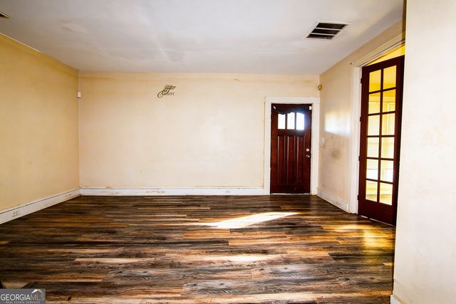 602 W Lake Avenue NW, Atlanta, GA 30318