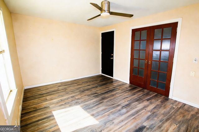 602 W Lake Avenue NW, Atlanta, GA 30318