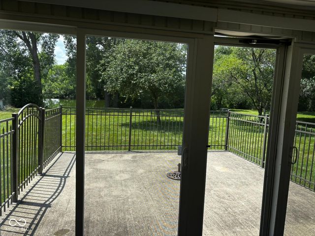 321 S Locust Drive, Morristown, IN 46161