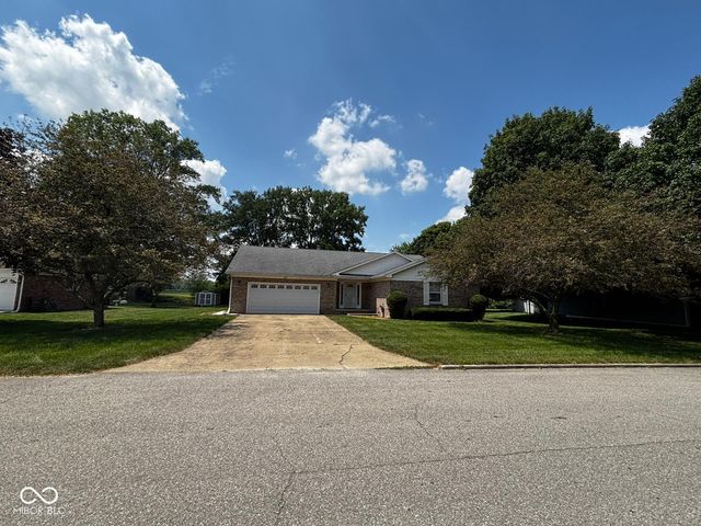 321 S Locust Drive, Morristown, IN 46161