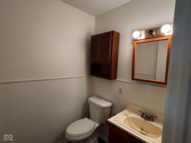 321 S Locust Drive, Morristown, IN 46161