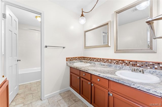 4625 White Dogwood, Northport, AL 35473