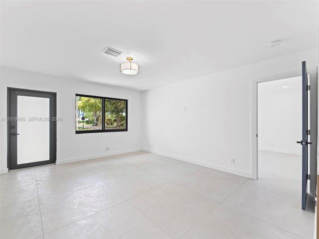 949 Lighthouse Dr, North Palm Beach, FL 33408
