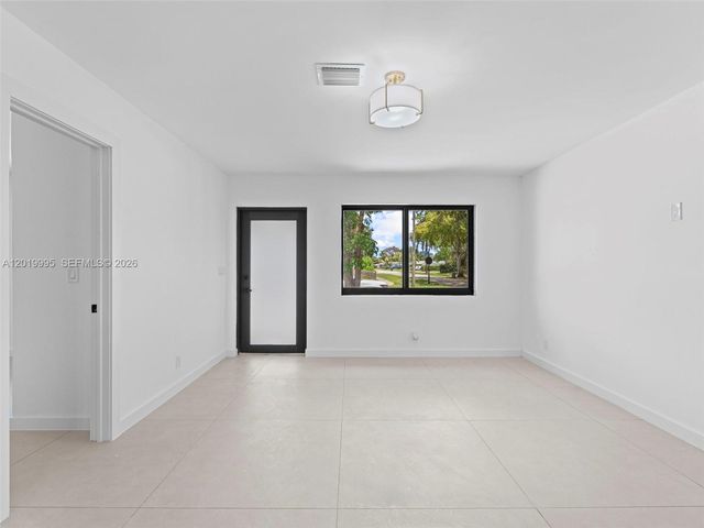 949 Lighthouse Dr, North Palm Beach, FL 33408