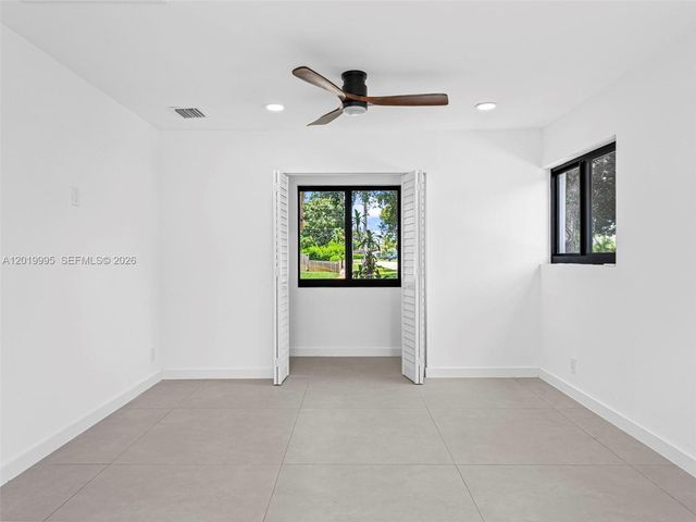 949 Lighthouse Dr, North Palm Beach, FL 33408