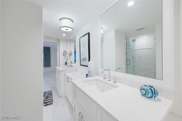 9715 Gulf Shore DR 103, Naples, FL 34108