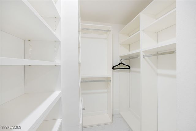 9715 Gulf Shore DR 103, Naples, FL 34108