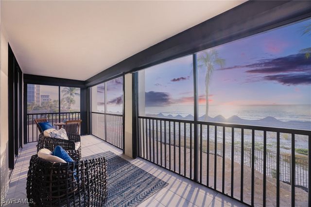 9715 Gulf Shore DR 103, Naples, FL 34108