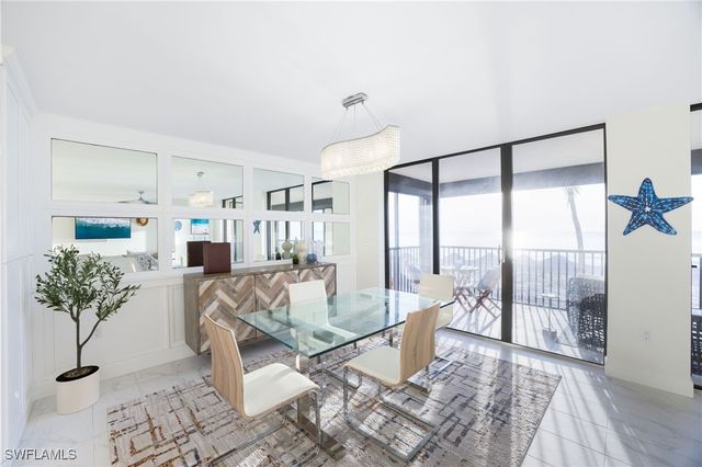 9715 Gulf Shore DR 103, Naples, FL 34108