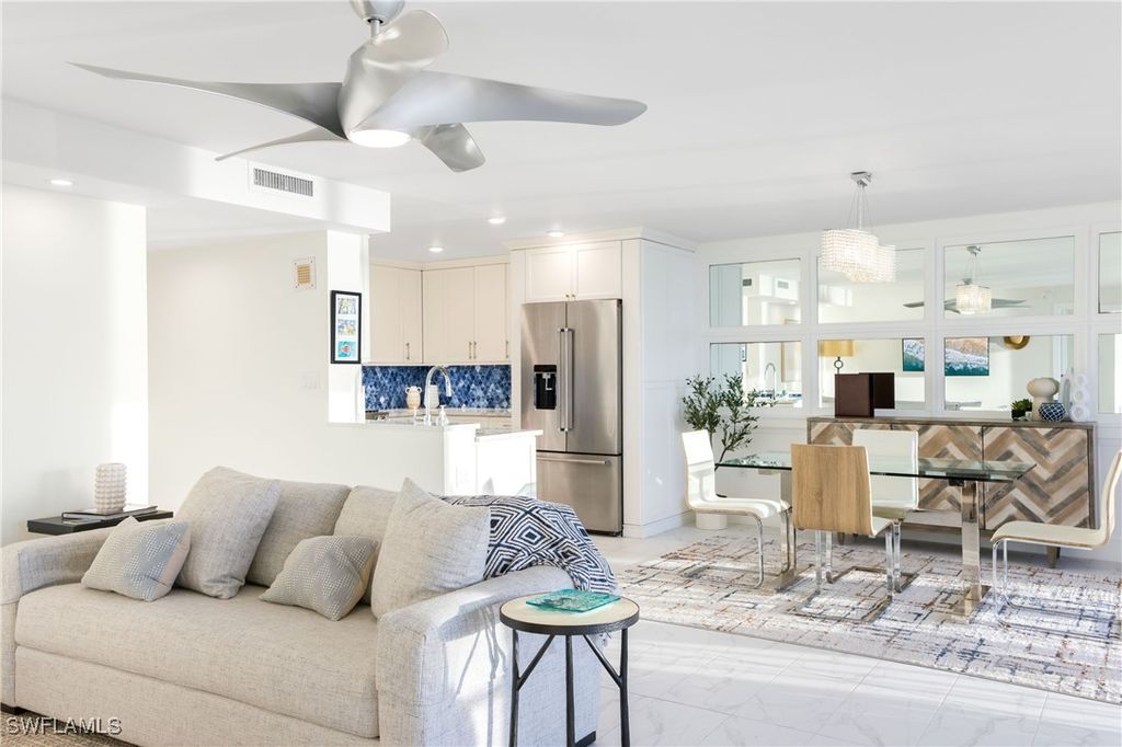 9715 Gulf Shore DR 103, Naples, FL 34108