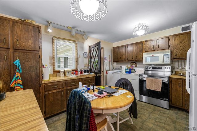402 Richmond Road, Utica, NY 13502