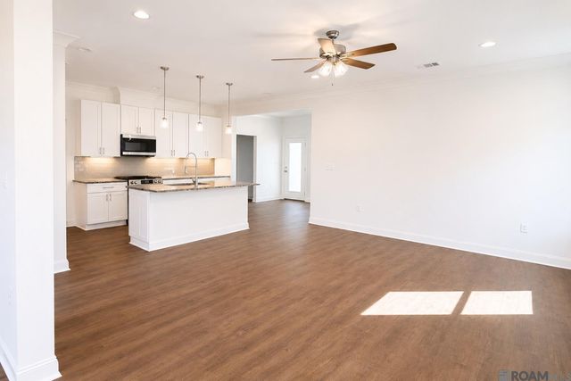 33972 Highlandia Dr, Denham Springs, LA 70706