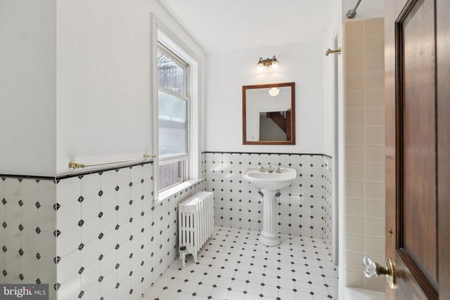 2000 BRANDYWINE ST, Philadelphia, PA 19130