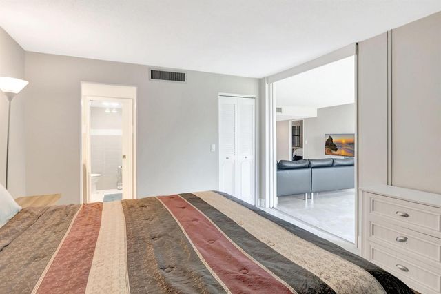 501 SW 11th Place 403, Boca Raton, FL 33432