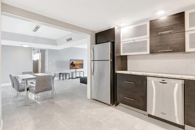 501 SW 11th Place 403, Boca Raton, FL 33432