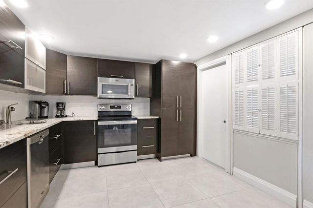 501 SW 11th Place 403, Boca Raton, FL 33432