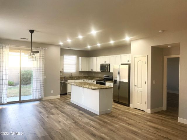 3517 N 34th Street, Mesa, AZ 85213
