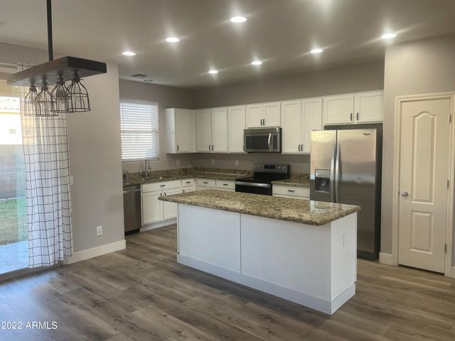 3517 N 34th Street, Mesa, AZ 85213