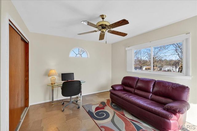 10327 Eaglewood Avenue, Overland, MO 63114