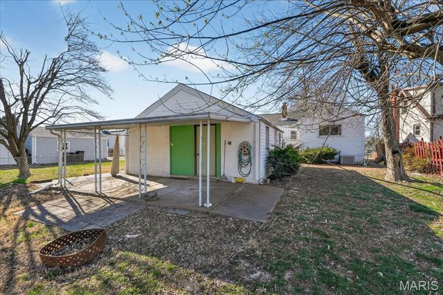 10327 Eaglewood Avenue, Overland, MO 63114