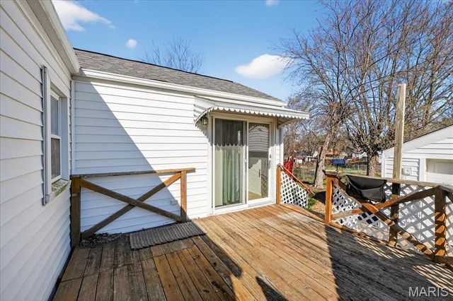 10327 Eaglewood Avenue, Overland, MO 63114