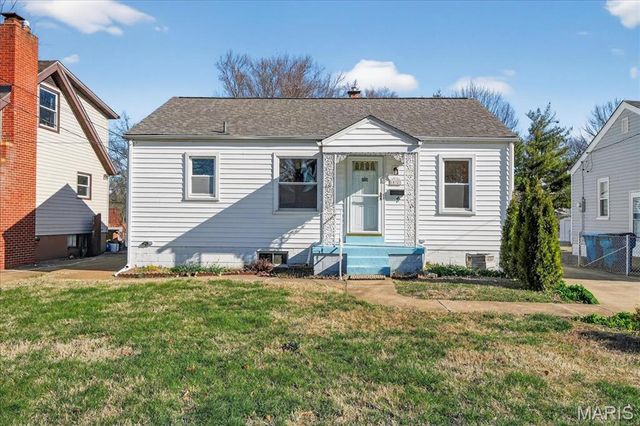 10327 Eaglewood Avenue, Overland, MO 63114