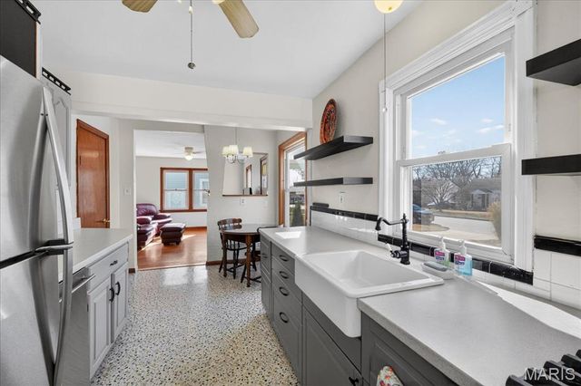 10327 Eaglewood Avenue, Overland, MO 63114