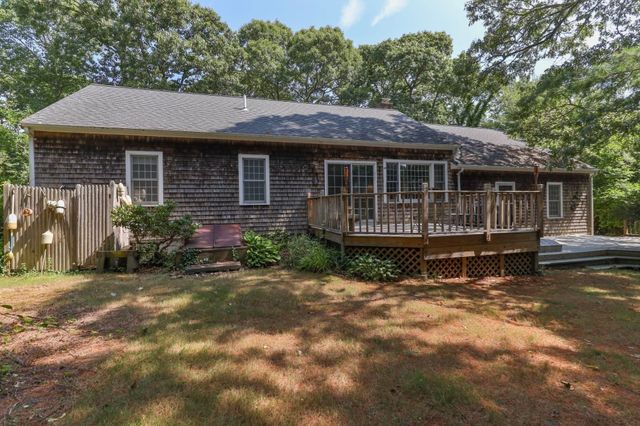 33 Ellis Cir, Yarmouth, MA 02675