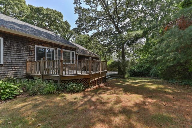33 Ellis Cir, Yarmouth, MA 02675
