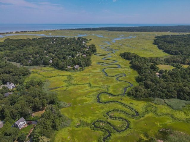 33 Ellis Cir, Yarmouth, MA 02675
