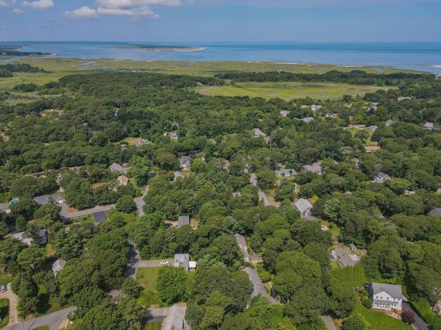 33 Ellis Cir, Yarmouth, MA 02675