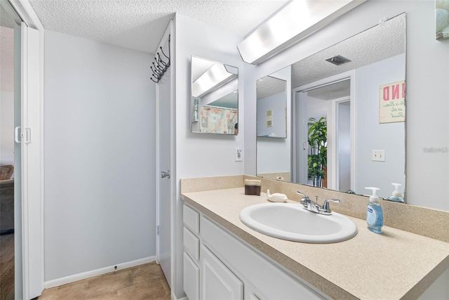 870 VIRGINIA STREET 104, Dunedin, FL 34698