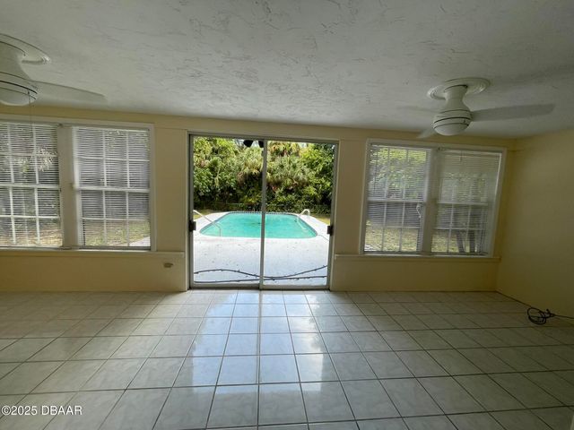 525 Tarragona Way, Daytona Beach, FL 32114