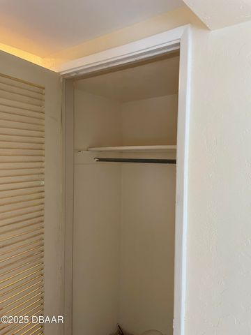 525 Tarragona Way, Daytona Beach, FL 32114