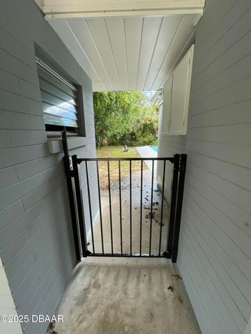 525 Tarragona Way, Daytona Beach, FL 32114