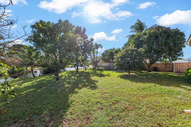 1235 NW 19th Terrace, Delray Beach, FL 33445