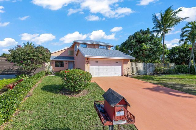 1235 NW 19th Terrace, Delray Beach, FL 33445